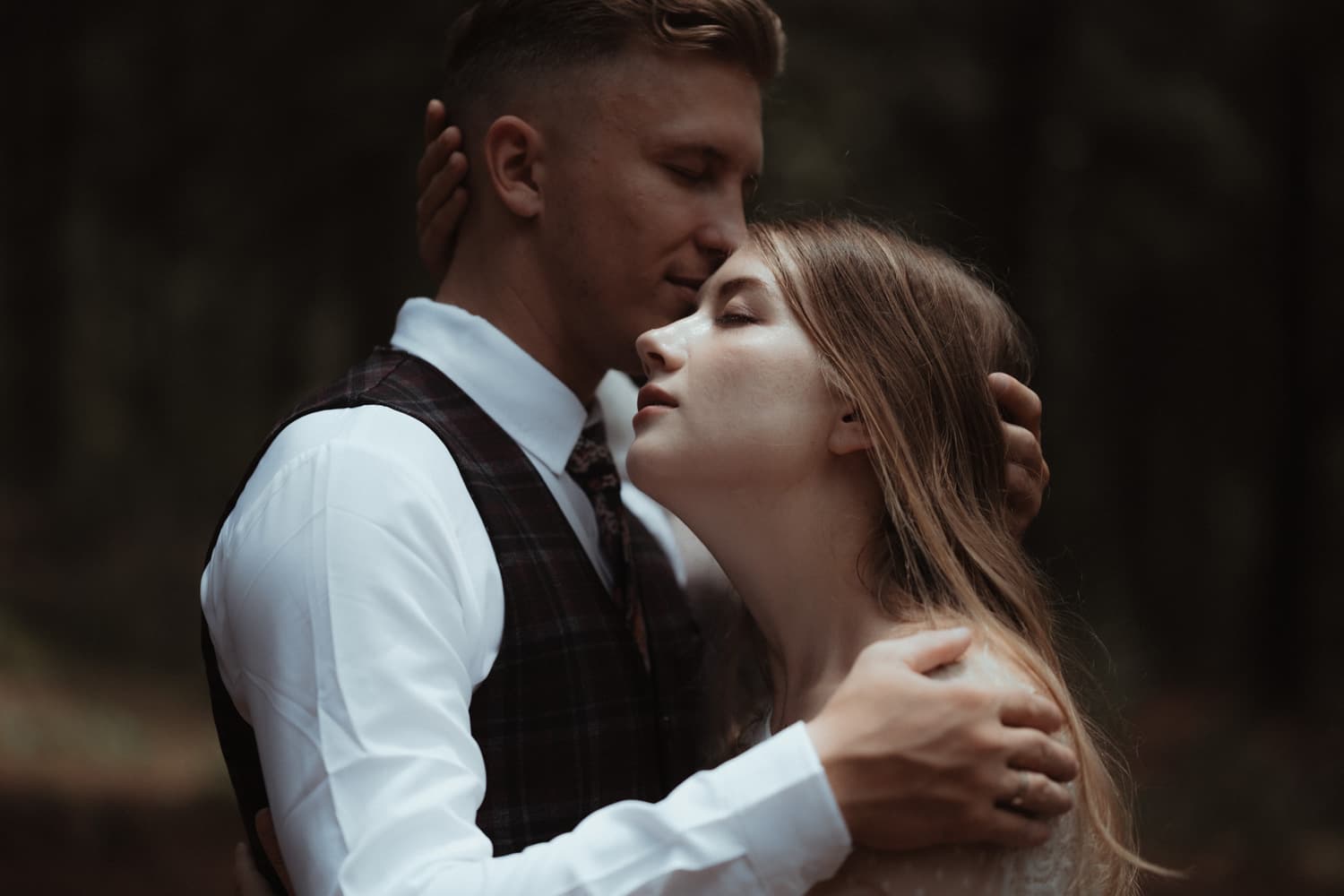 MARK & ANNA
